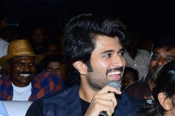 Maharshi Movie Pre Release Event